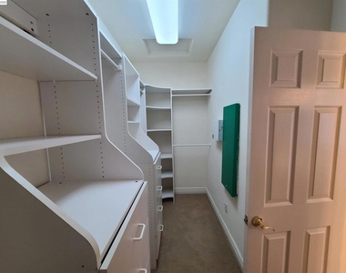 204 Abigail Cir - Photo Thumbnail 39
