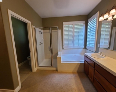 204 Abigail Cir - Photo Thumbnail 35