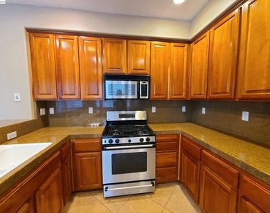 204 Abigail Cir - Photo Thumbnail 20