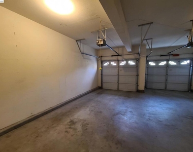 204 Abigail Cir - Photo Thumbnail 10