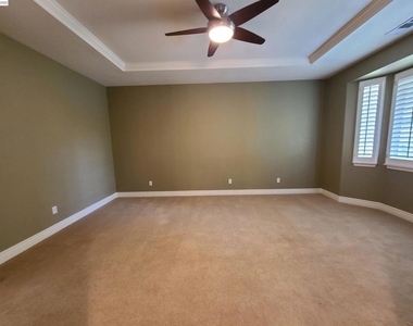 204 Abigail Cir - Photo Thumbnail 33