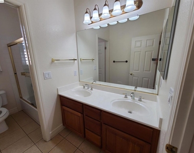 204 Abigail Cir - Photo Thumbnail 23