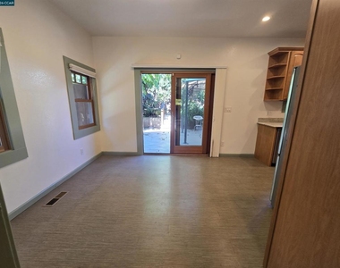 236 Castro St - Photo Thumbnail 6