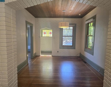 236 Castro St - Photo Thumbnail 1
