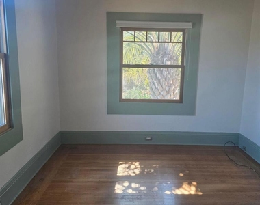 236 Castro St - Photo Thumbnail 3