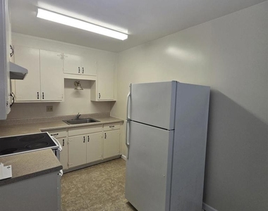 2131 Stanton Ave - Photo Thumbnail 1