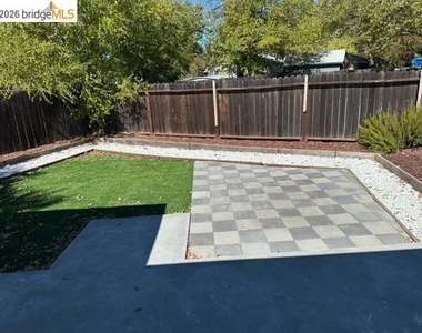 240 Cleaveland Rd - Photo Thumbnail 6