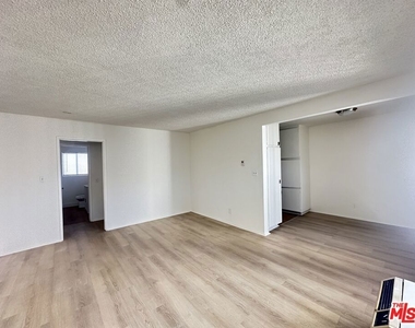 5853 Gregory Avenue - Photo Thumbnail 1
