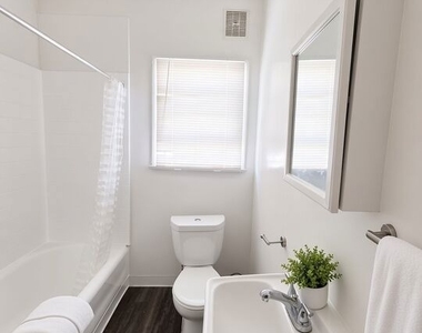 2621 Magnolia Avenue - Photo Thumbnail 2