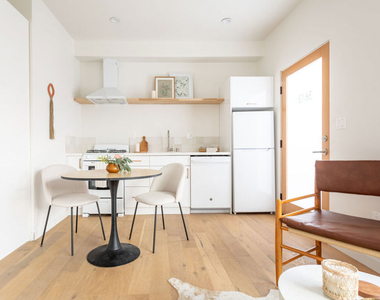 3613 1/4 Bellevue Avenue - Photo Thumbnail 3
