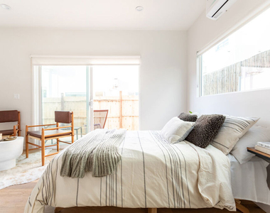 3613 1/4 Bellevue Avenue - Photo Thumbnail 2