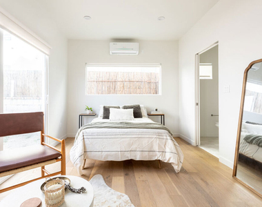 3613 1/4 Bellevue Avenue - Photo Thumbnail 1