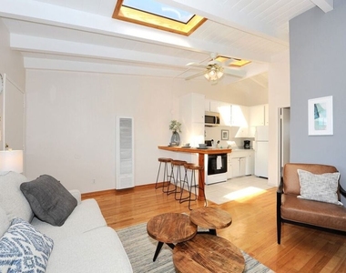 313 Mildred Avenue - Photo Thumbnail 5