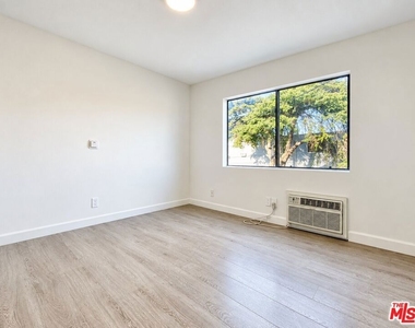 1240 S Bronson Avenue - Photo Thumbnail 3