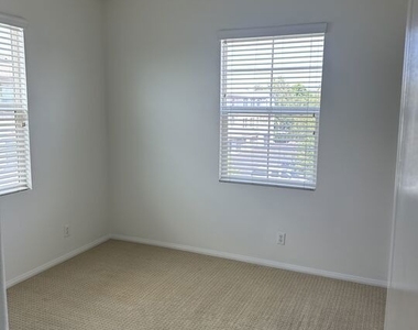2118 Arnold Way - Photo Thumbnail 10