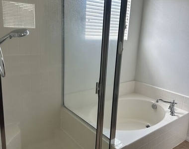 2118 Arnold Way - Photo Thumbnail 12