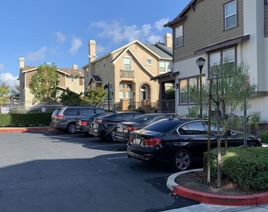 2118 Arnold Way - Photo Thumbnail 2