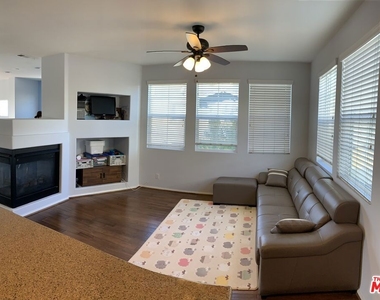 2118 Arnold Way - Photo Thumbnail 8