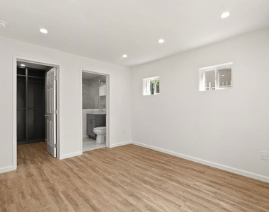 8824 1/2 Harratt Street - Photo Thumbnail 8