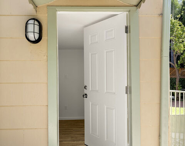 8824 1/2 Harratt Street - Photo Thumbnail 13