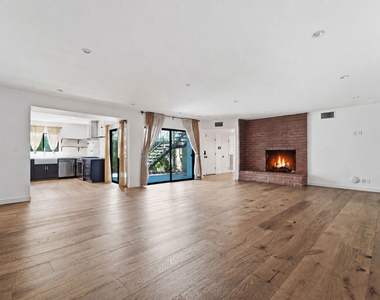 393 Huntley Drive - Photo Thumbnail 1