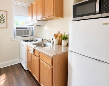 867 W 23rd Street - Photo Thumbnail 1