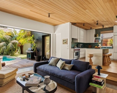 712 Nowita Place - Photo Thumbnail 21