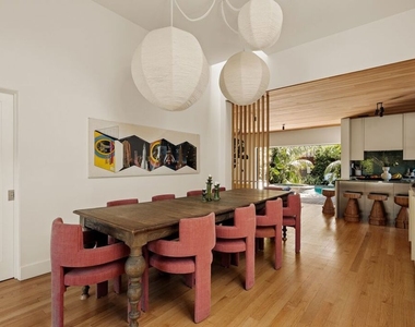 712 Nowita Place - Photo Thumbnail 14