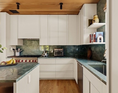712 Nowita Place - Photo Thumbnail 18