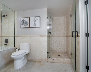 10390 La Grange Avenue - Photo Thumbnail 18