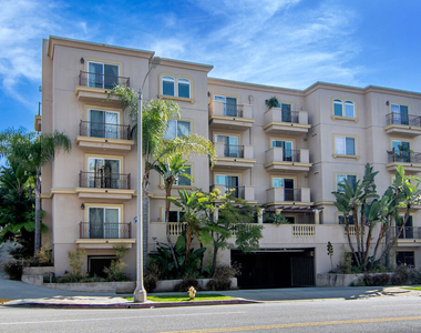 10390 La Grange Avenue - Photo Thumbnail 23