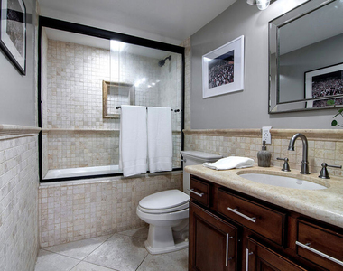 10390 La Grange Avenue - Photo Thumbnail 22