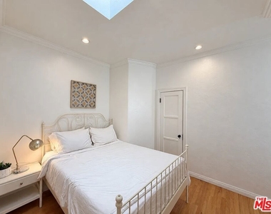 854 4th Street - Photo Thumbnail 13