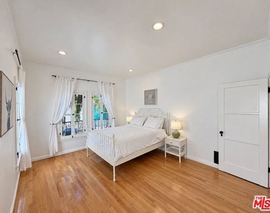 854 4th Street - Photo Thumbnail 8