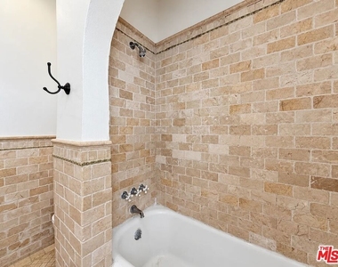 854 4th Street - Photo Thumbnail 12