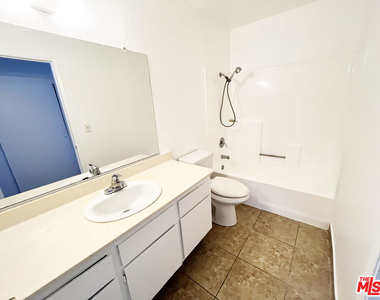 4180 Marlton Avenue - Photo Thumbnail 11