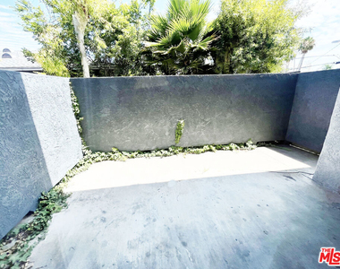4180 Marlton Avenue - Photo Thumbnail 6