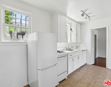 1236 N Gardner Street - Photo Thumbnail 6