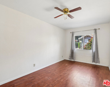 1236 N Gardner Street - Photo Thumbnail 8