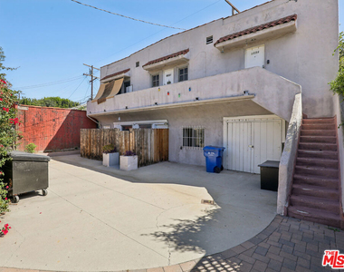 1236 N Gardner Street - Photo Thumbnail 14