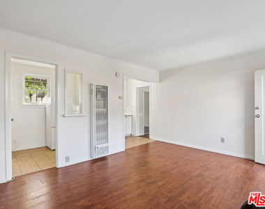 1236 N Gardner Street - Photo Thumbnail 2