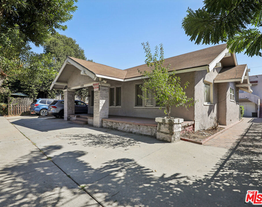 1236 N Gardner Street - Photo Thumbnail 15