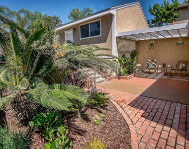 7830 W 83rd Street - Photo Thumbnail 4