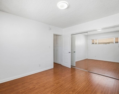 1812 N Gramercy Place - Photo Thumbnail 10