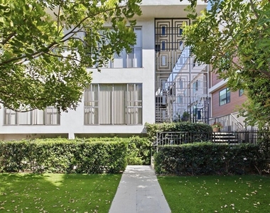 1812 N Gramercy Place - Photo Thumbnail 11