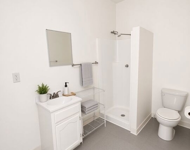 867 W 23rd Street - Photo Thumbnail 5