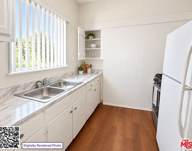 867 W 23rd Street - Photo Thumbnail 3