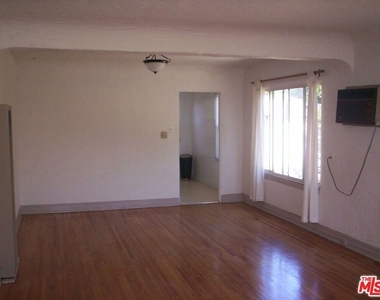 4354 Coolidge Avenue - Photo Thumbnail 14