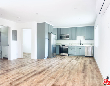 285 W Montecito Avenue - Photo Thumbnail 7