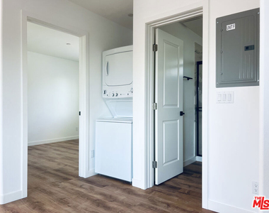 285 W Montecito Avenue - Photo Thumbnail 14